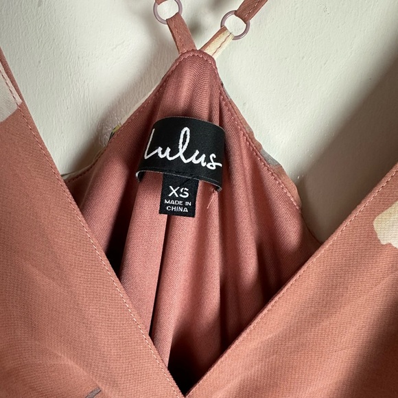 Lulu’s Taupe & Cream All Mine Rusty Rose Floral High-Low Slit Wrap Dress NWT XS - Picture 13 of 16